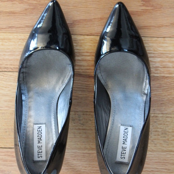 Steve Madden Black Pumps - Picture 4 of 6
